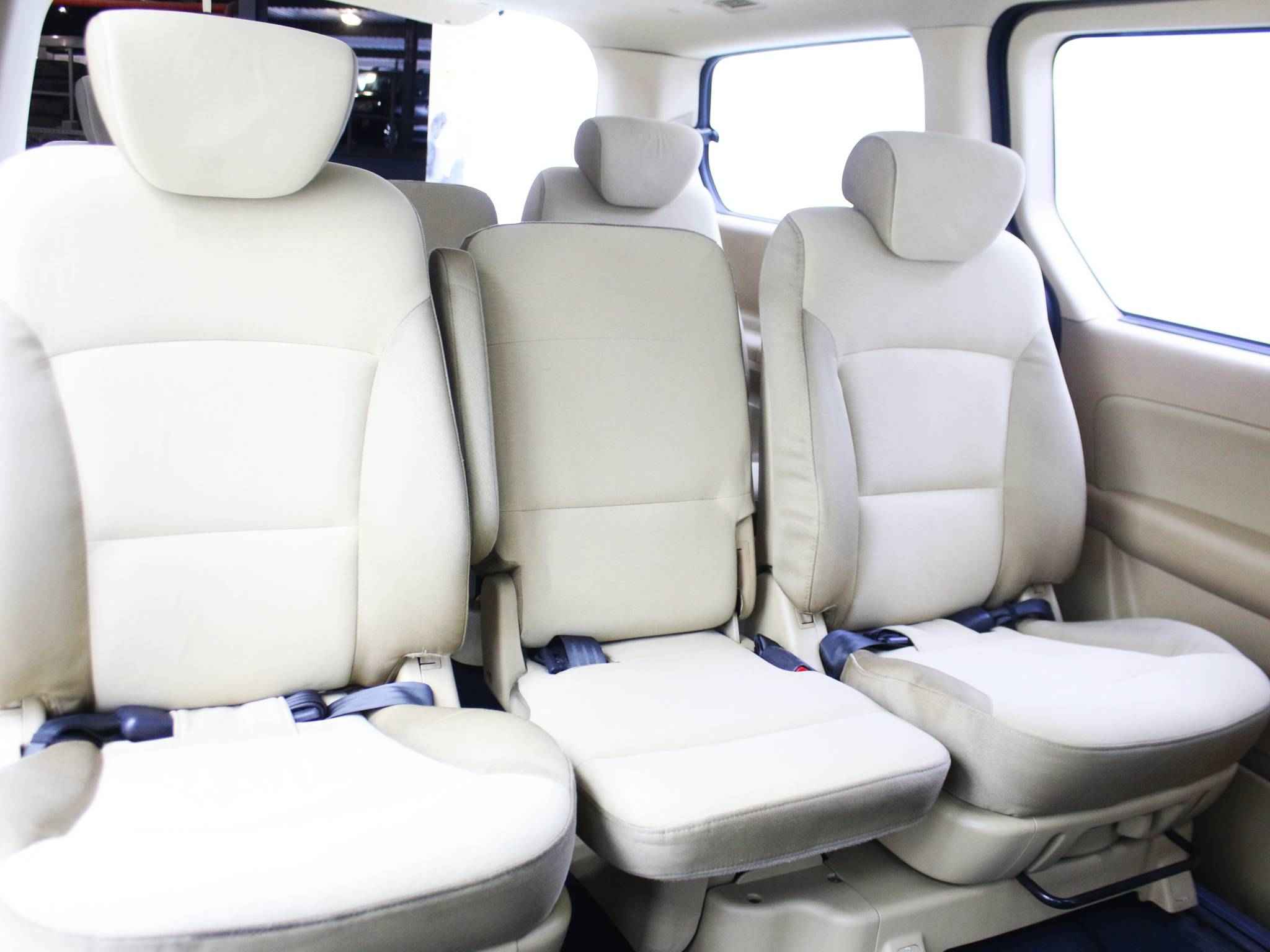 Hyundai Grand Starex, I