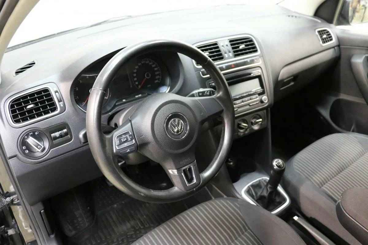 Volkswagen Polo, V
