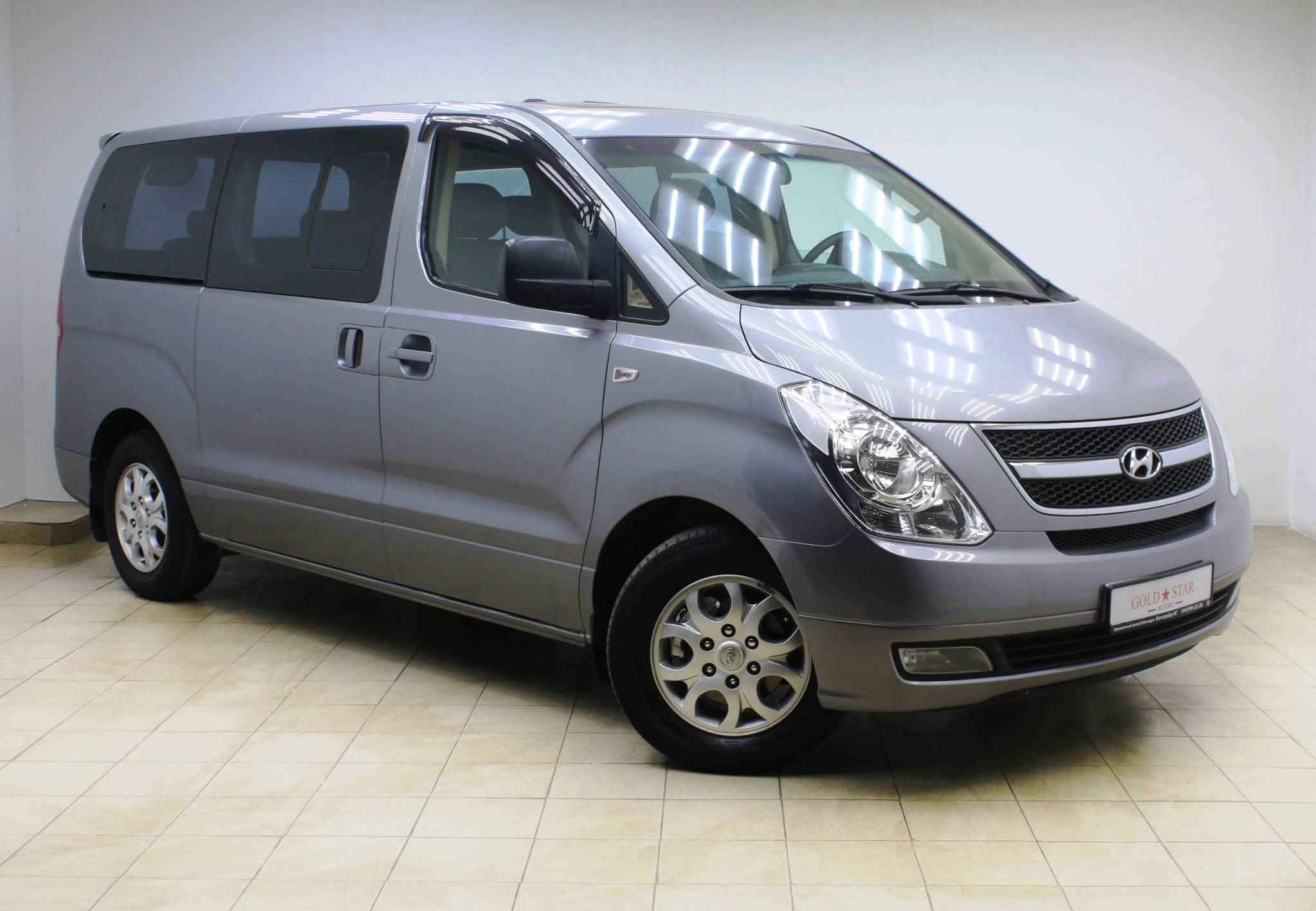 Hyundai Grand Starex, I