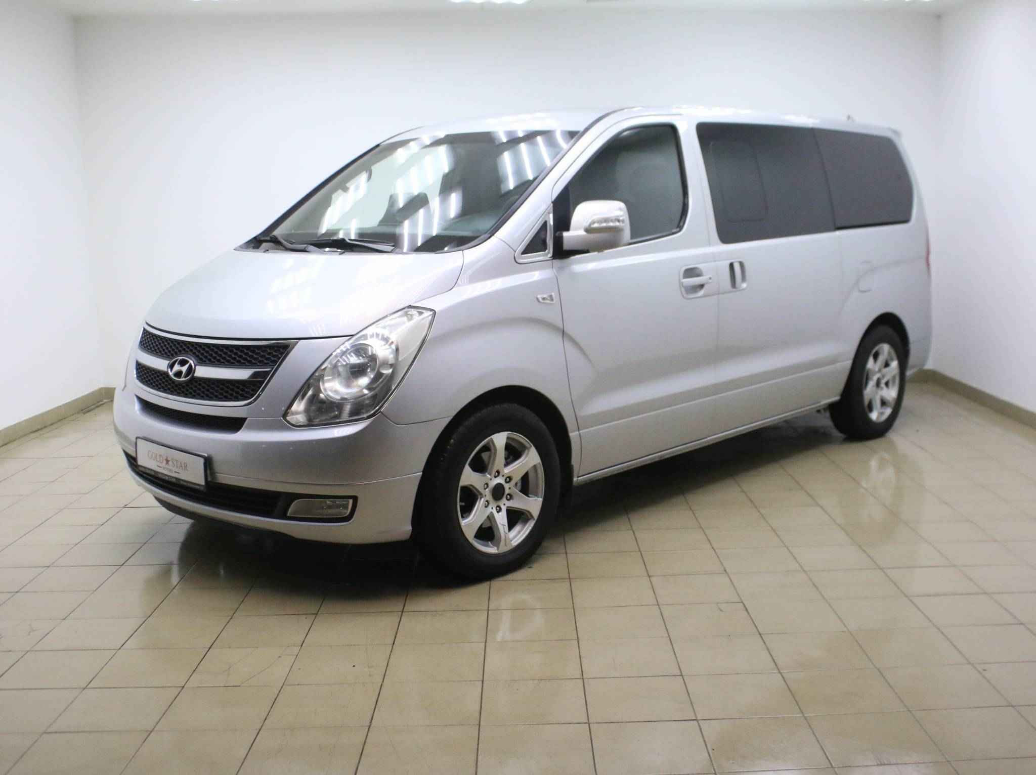 Hyundai Grand Starex, I