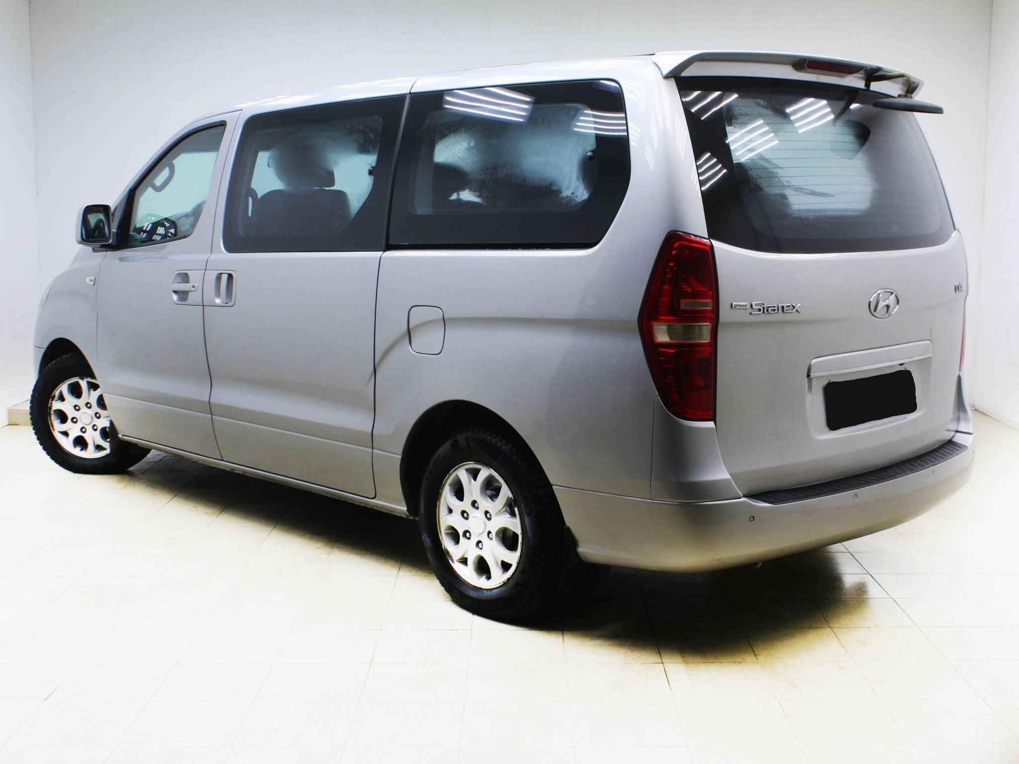 Hyundai Grand Starex, I