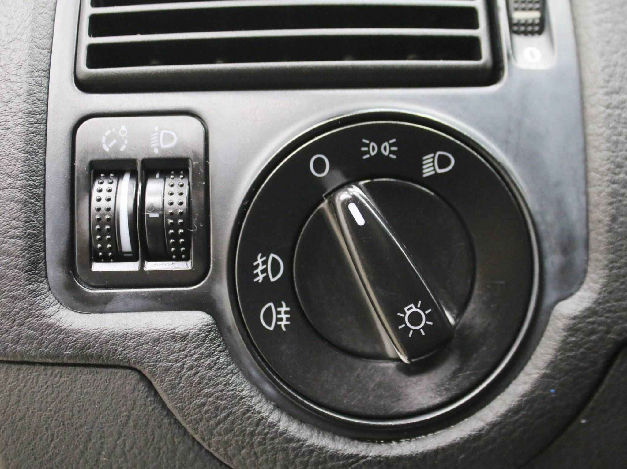 Volkswagen Golf, IV