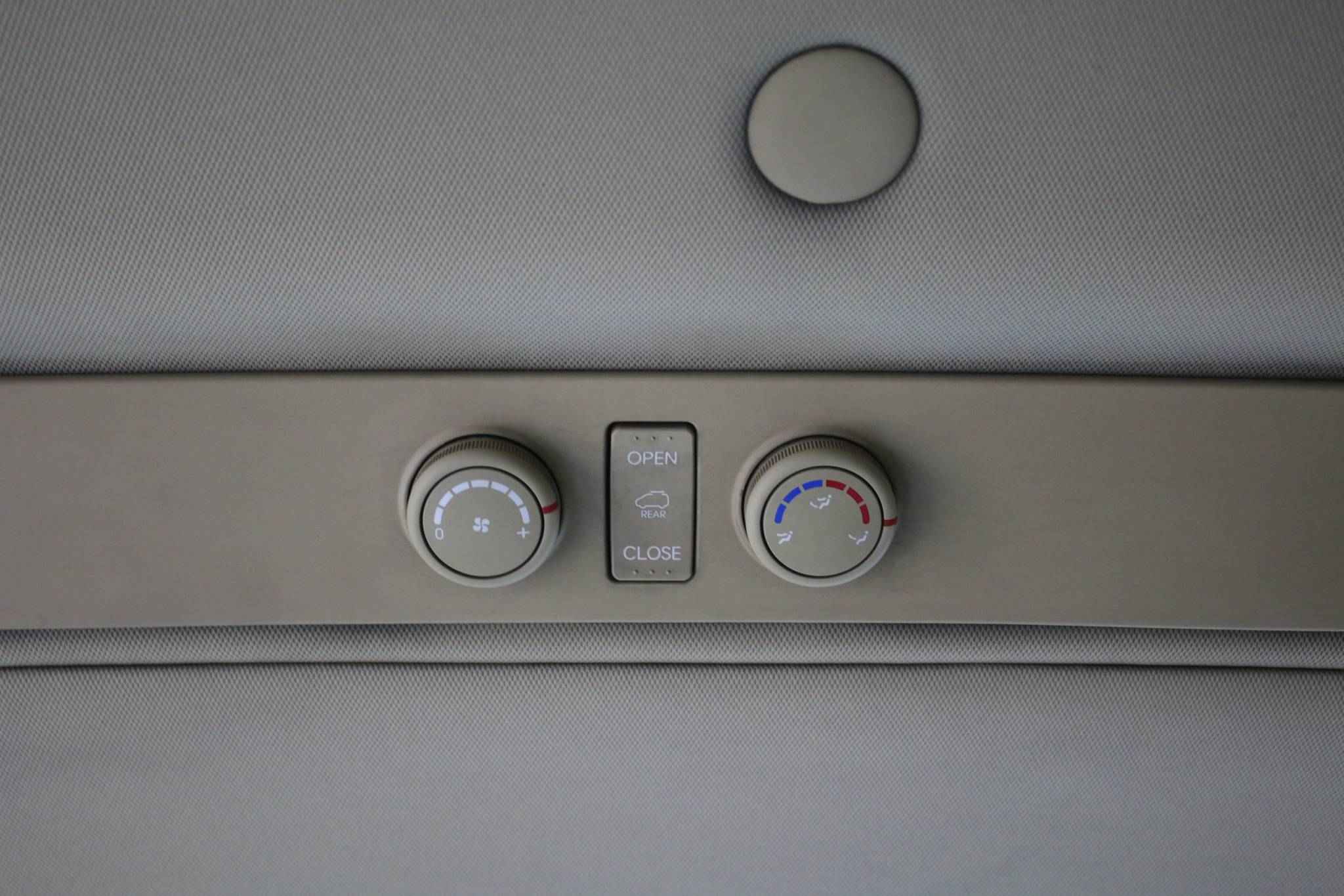 Hyundai Grand Starex, I