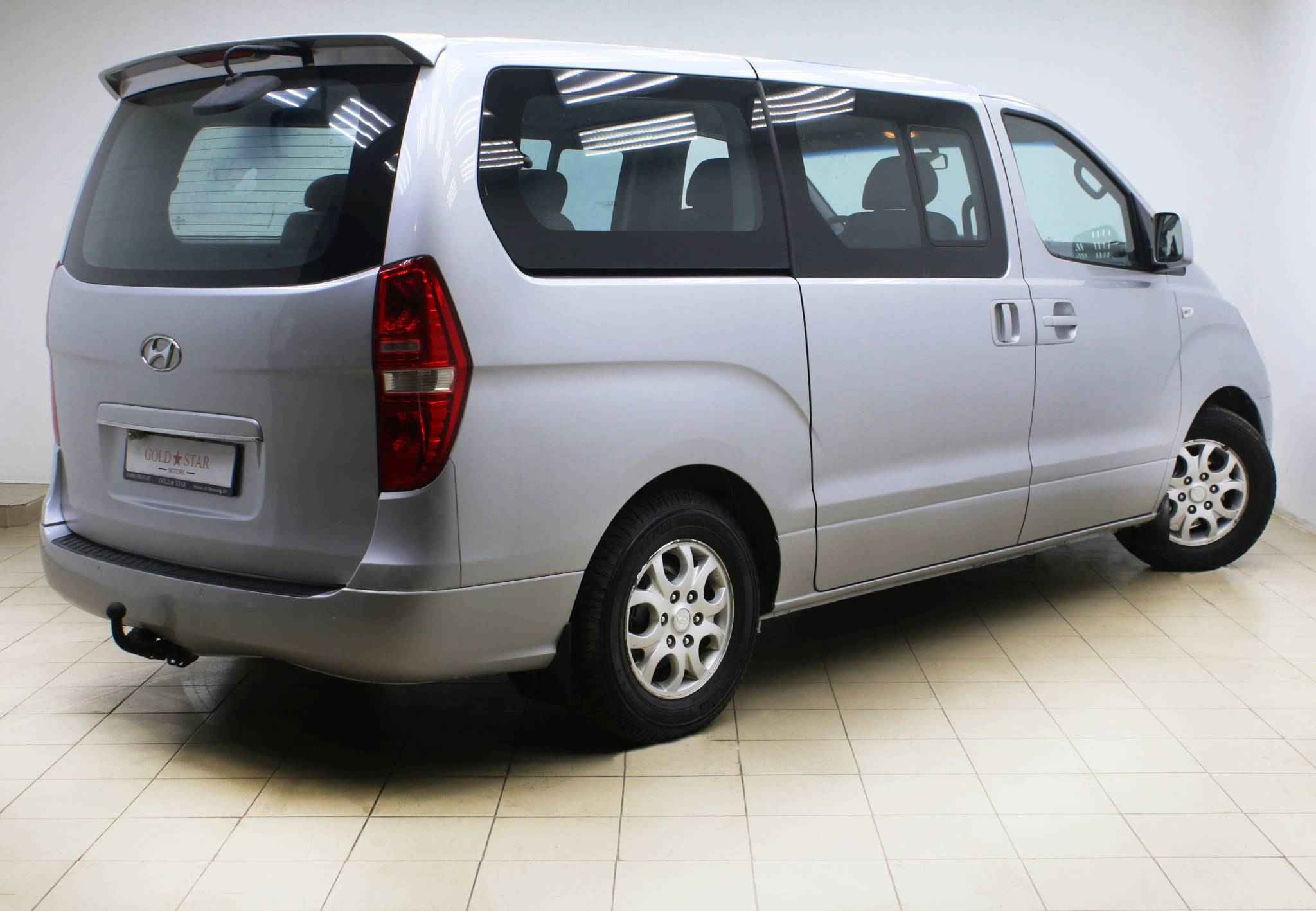 Hyundai Grand Starex, I