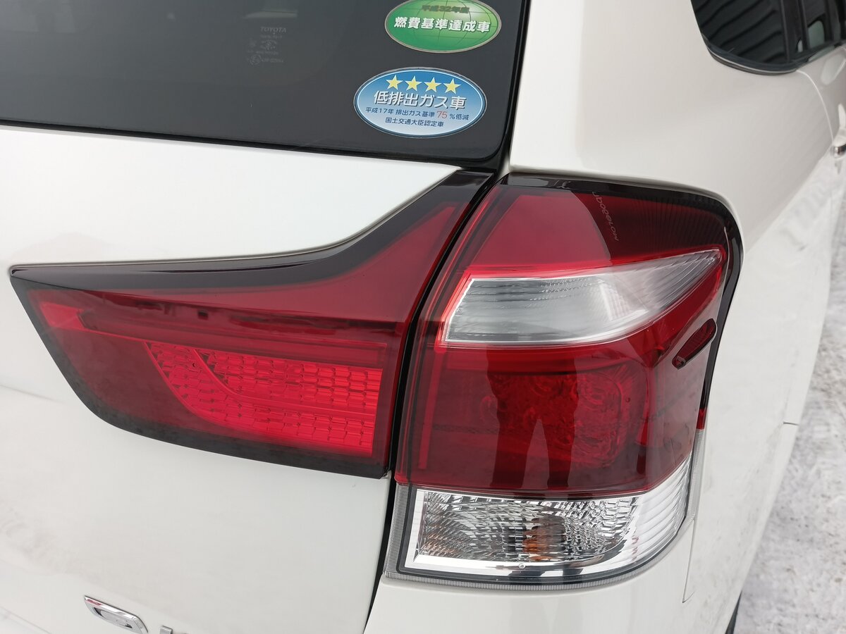 Toyota Corolla Fielder, 2018