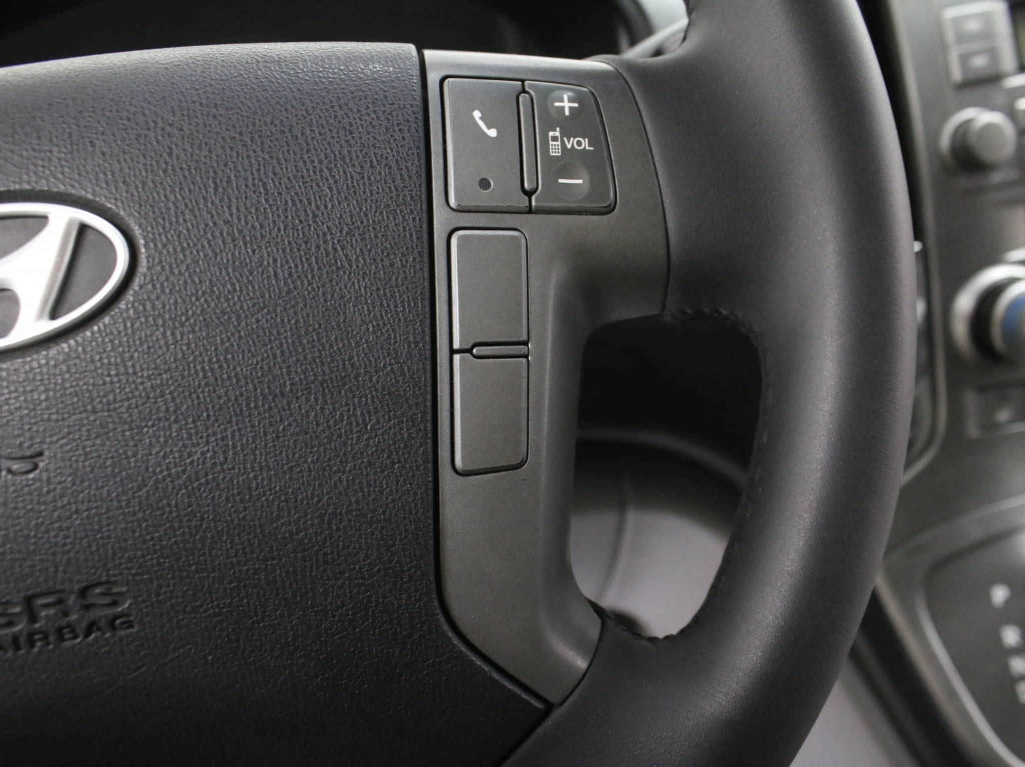 Hyundai Grand Starex, I