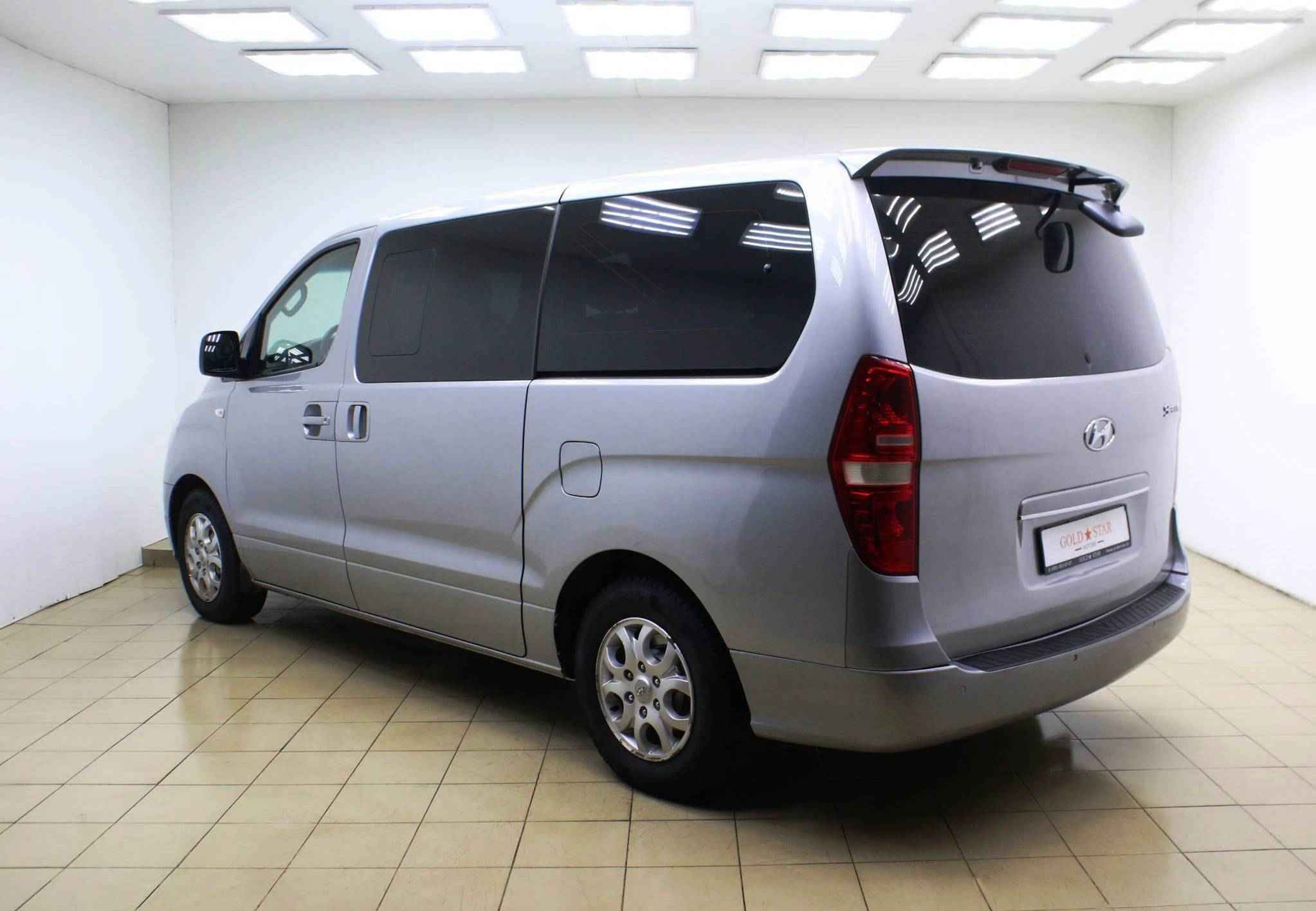 Hyundai Grand Starex, I