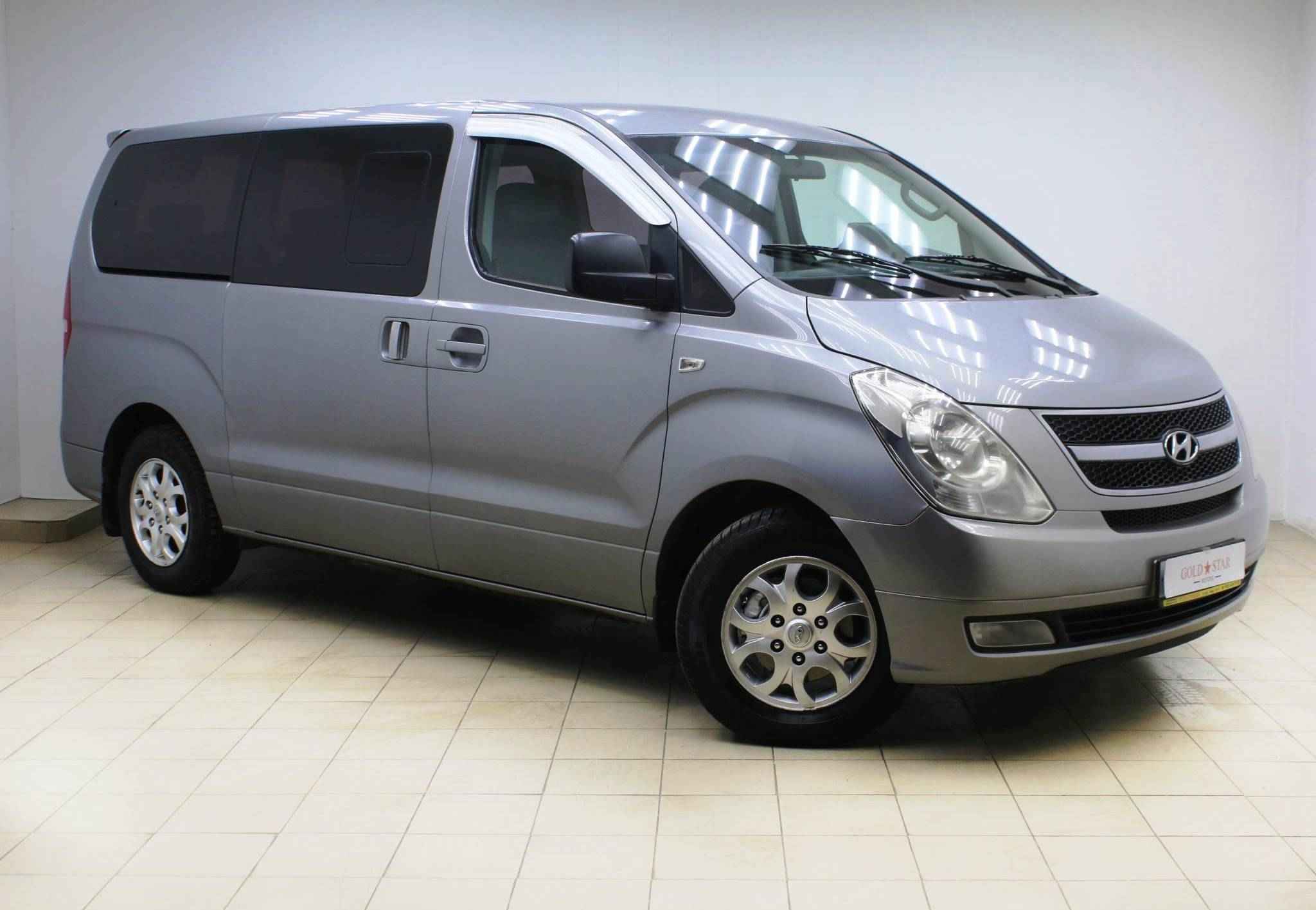 Hyundai Grand Starex, I