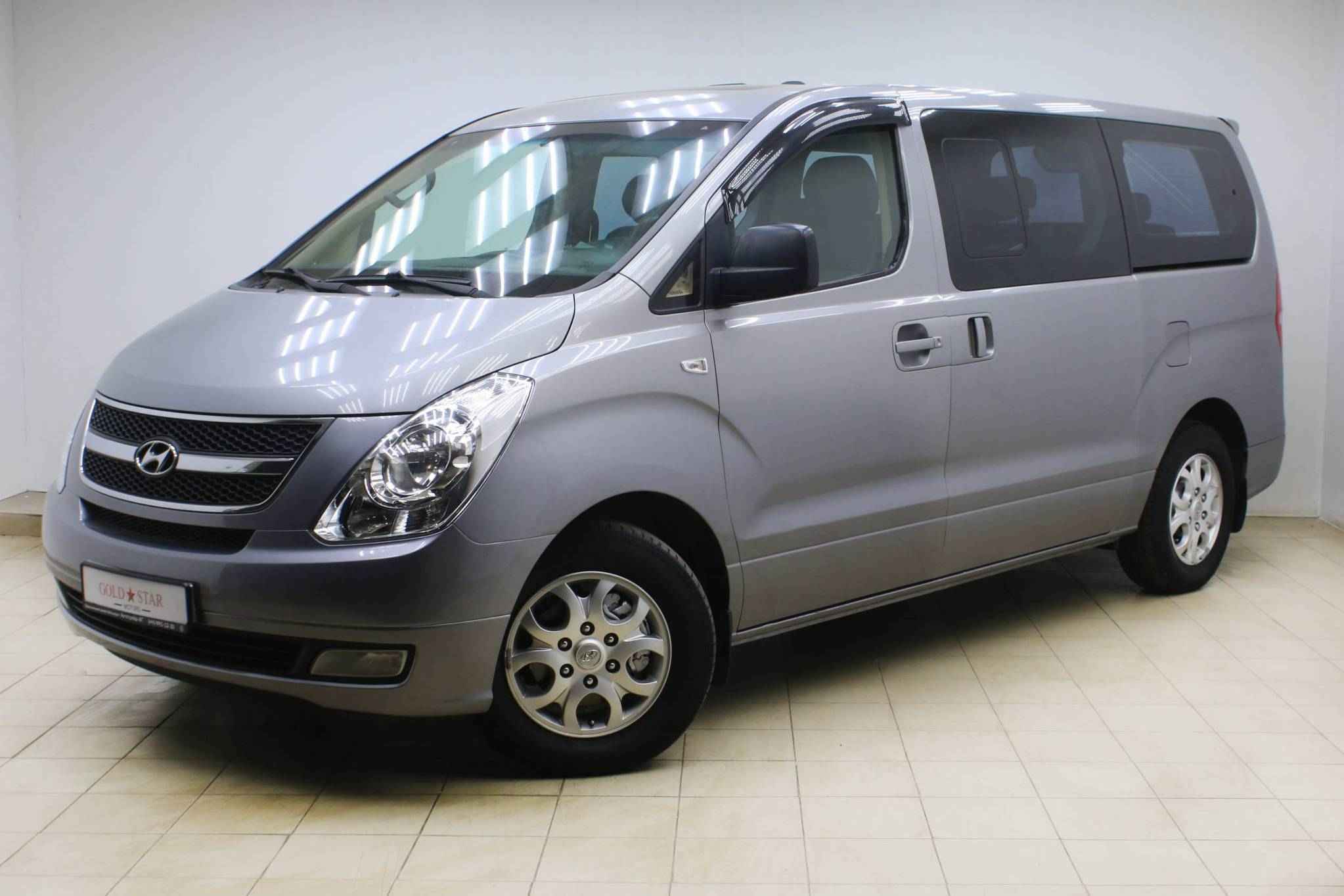 Hyundai Grand Starex, I