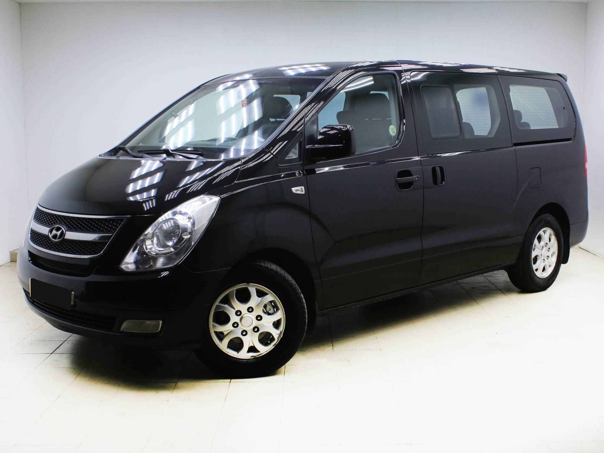 Hyundai Grand Starex, I