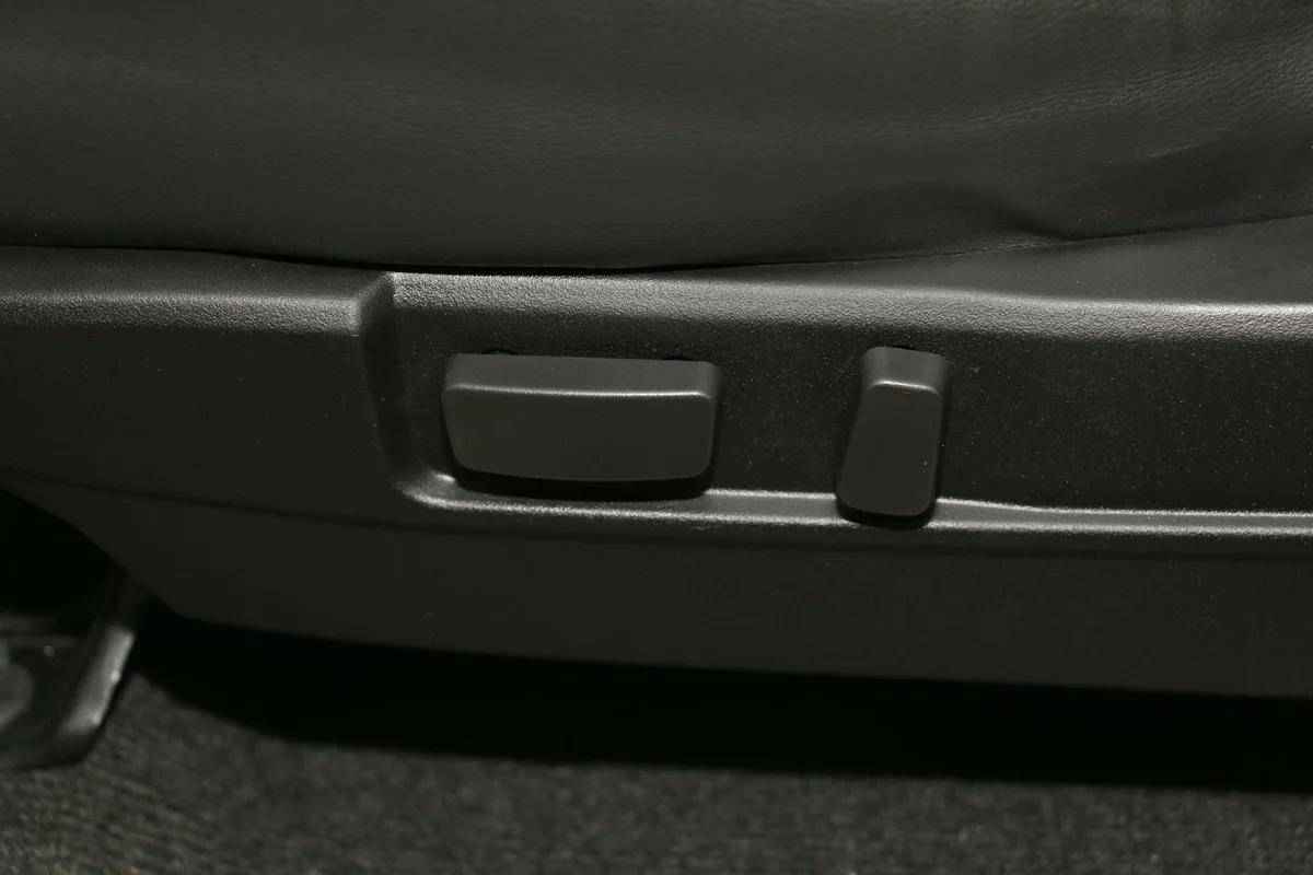 Mitsubishi Pajero Sport, II