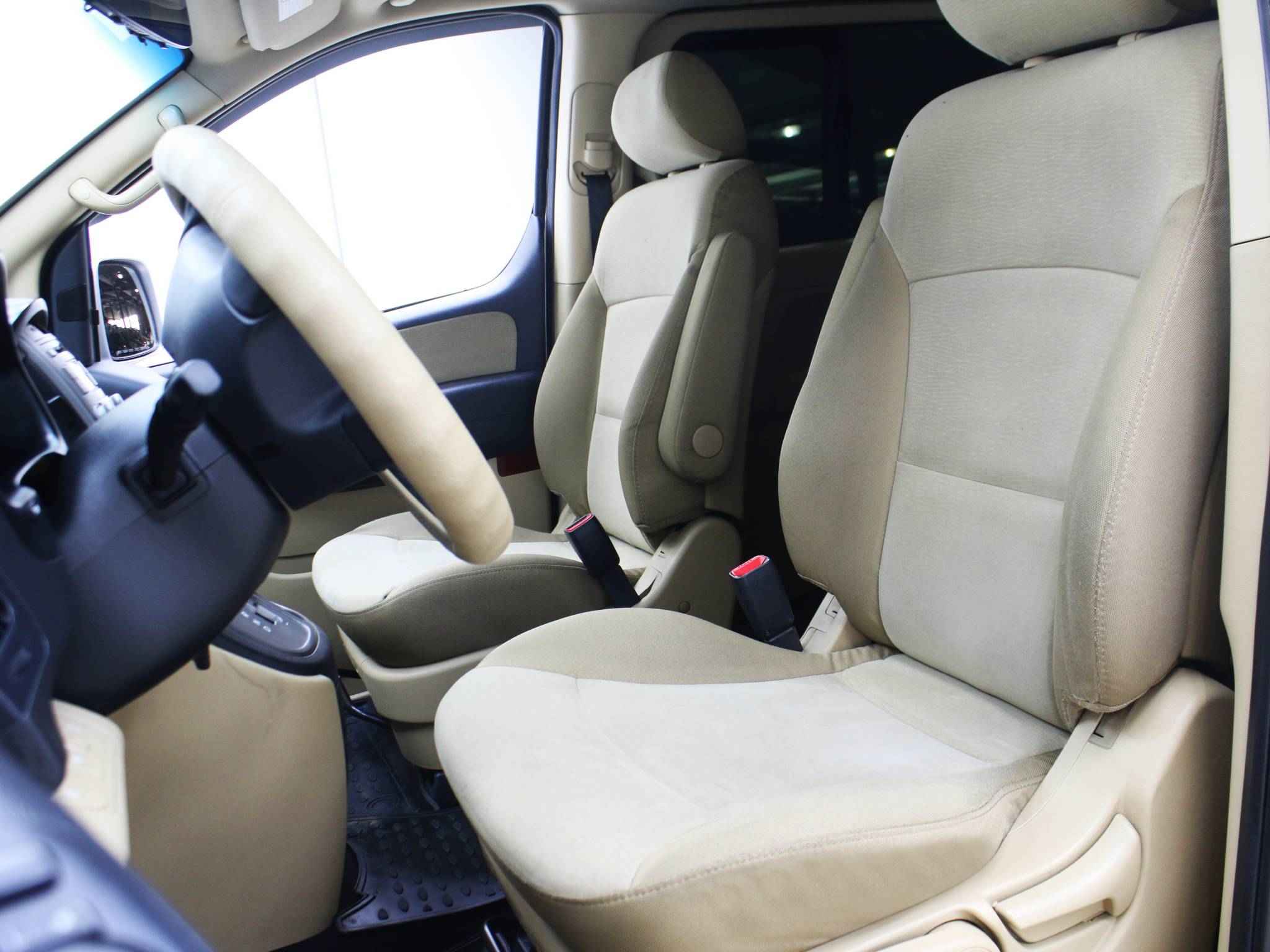 Hyundai Grand Starex, I