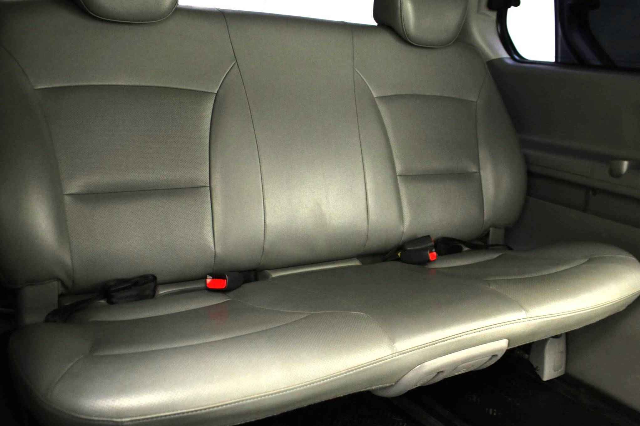 Hyundai Grand Starex, I