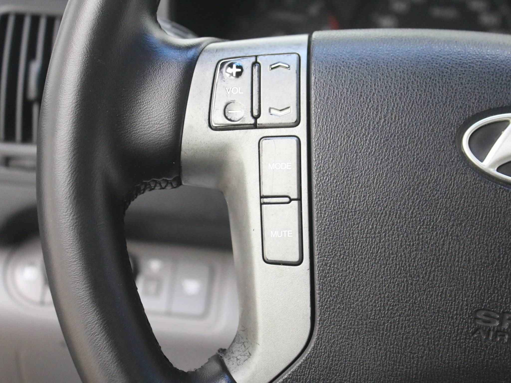 Hyundai Grand Starex, I