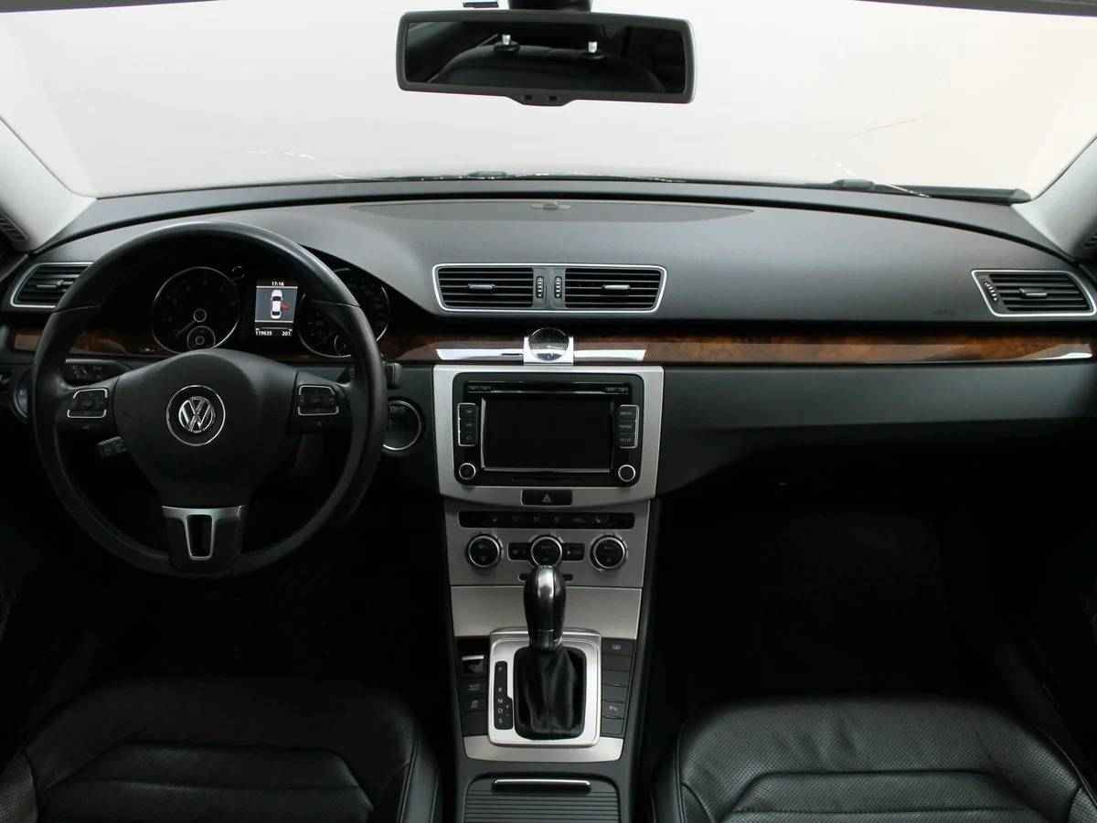 Volkswagen Passat, B7