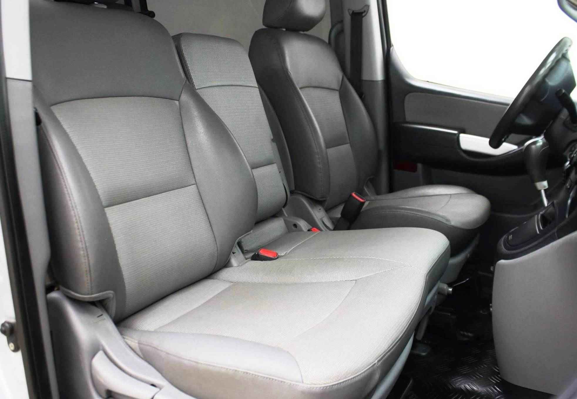 Hyundai Grand Starex, I