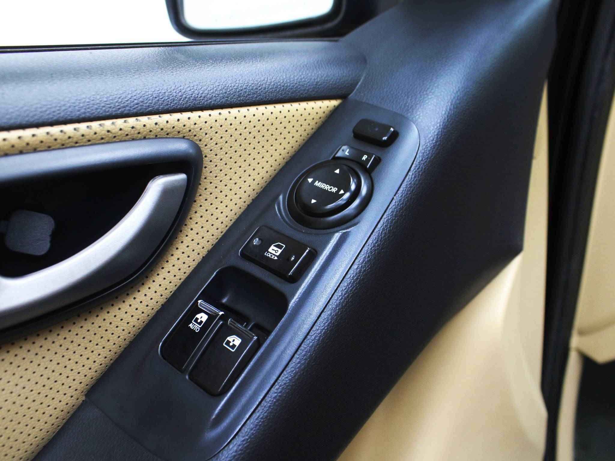 Hyundai Grand Starex, I