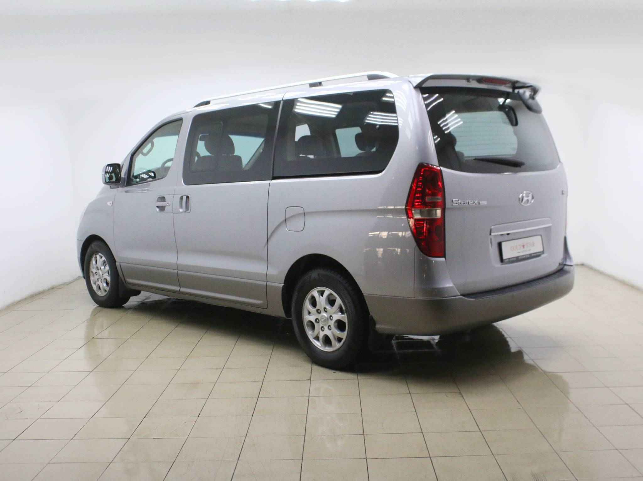 Hyundai Grand Starex, I