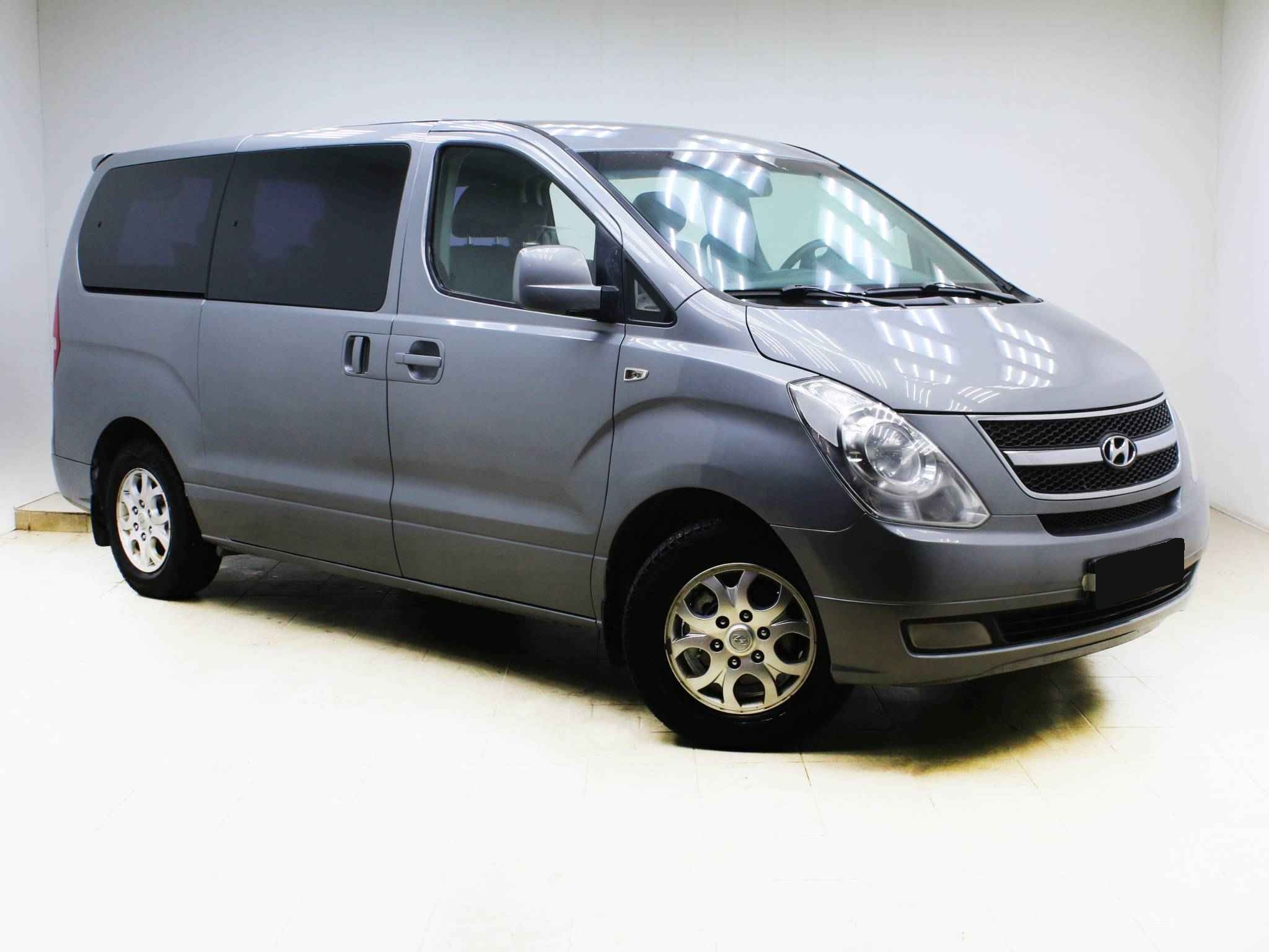Hyundai Grand Starex, I