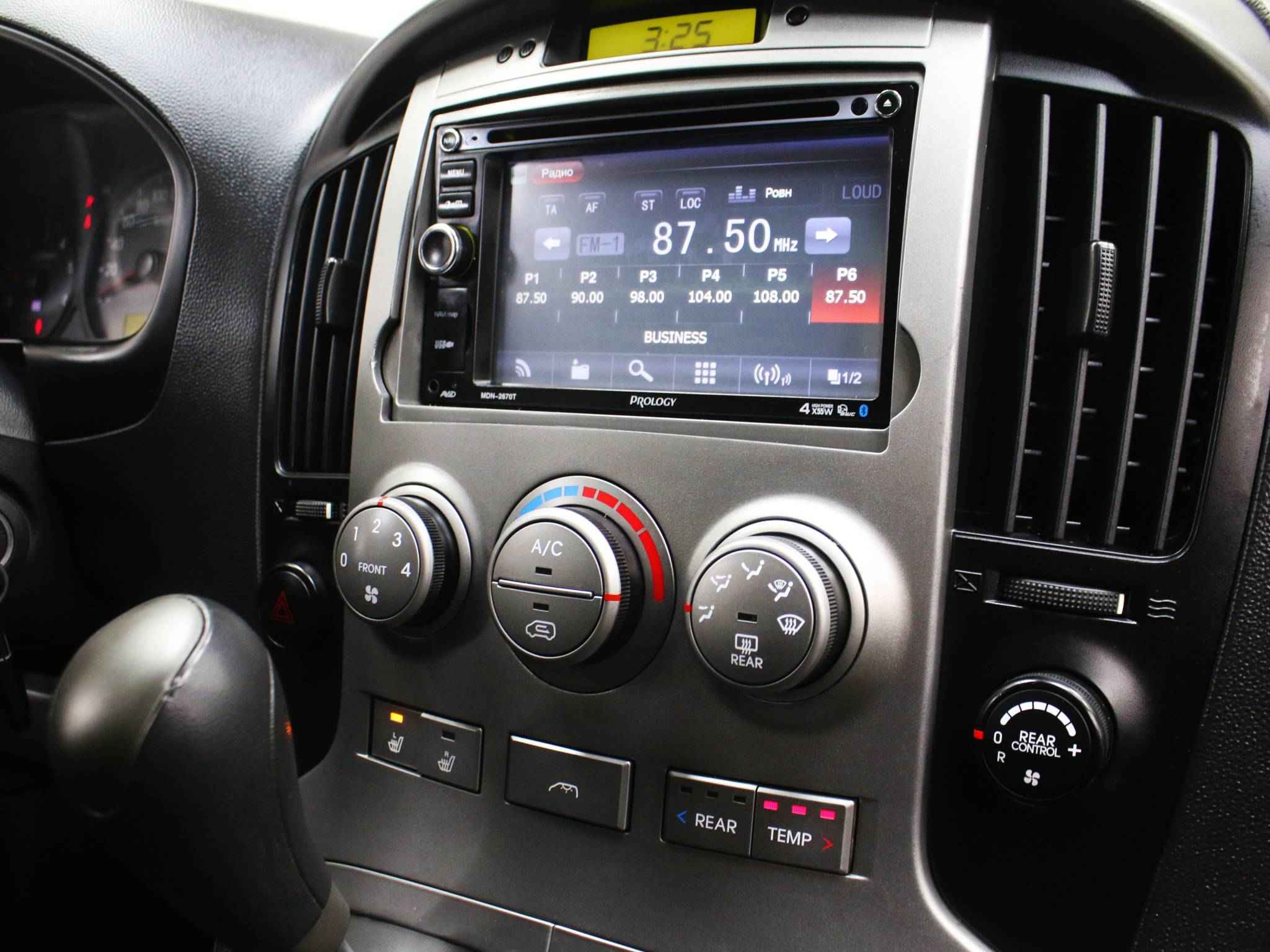 Hyundai Grand Starex, I