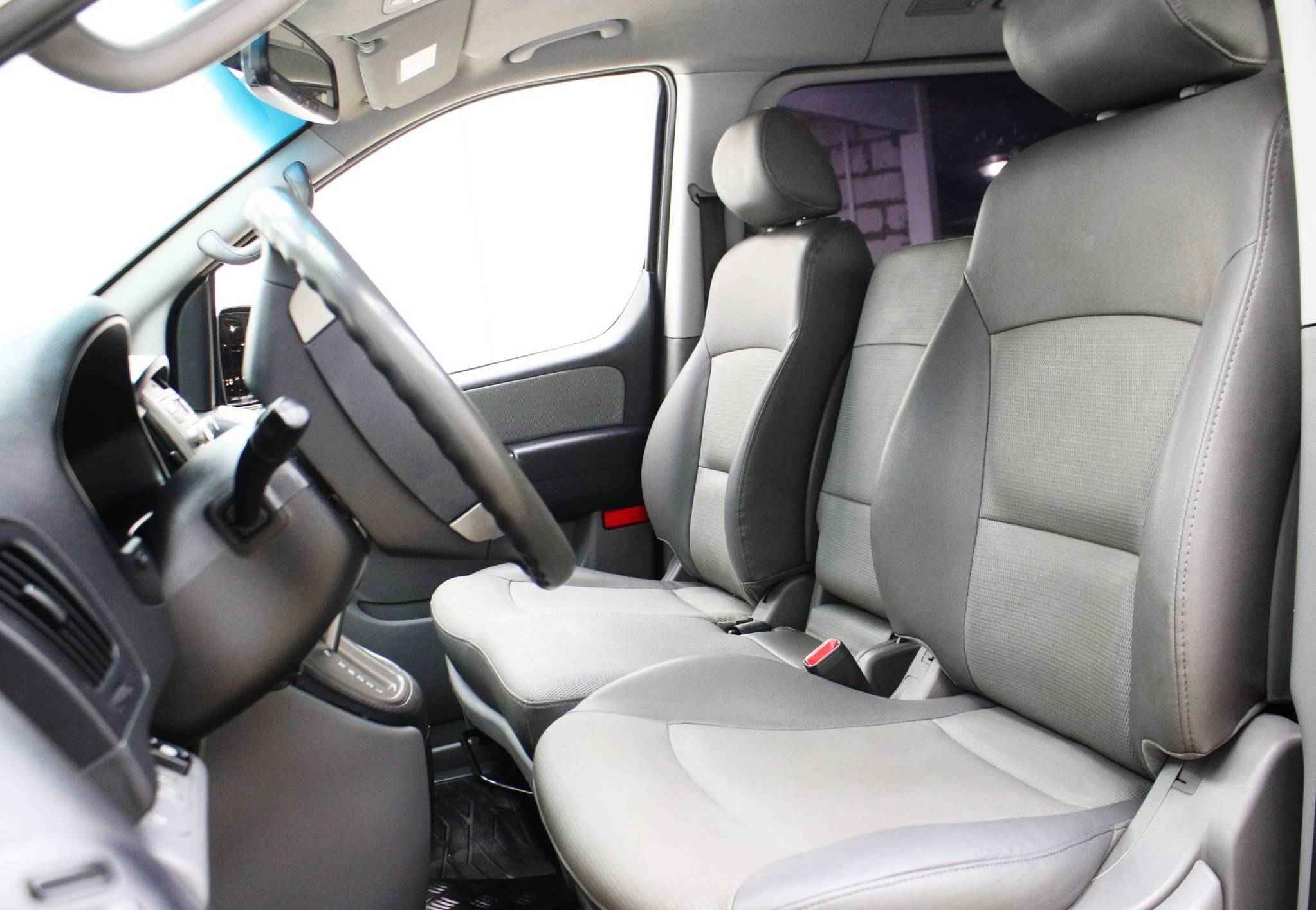 Hyundai Grand Starex, I