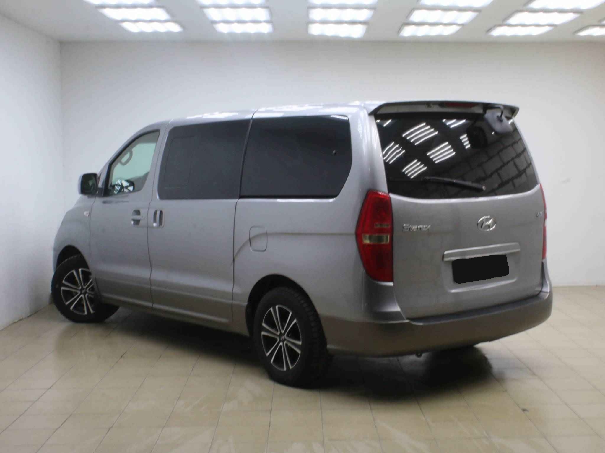 Hyundai Grand Starex, I