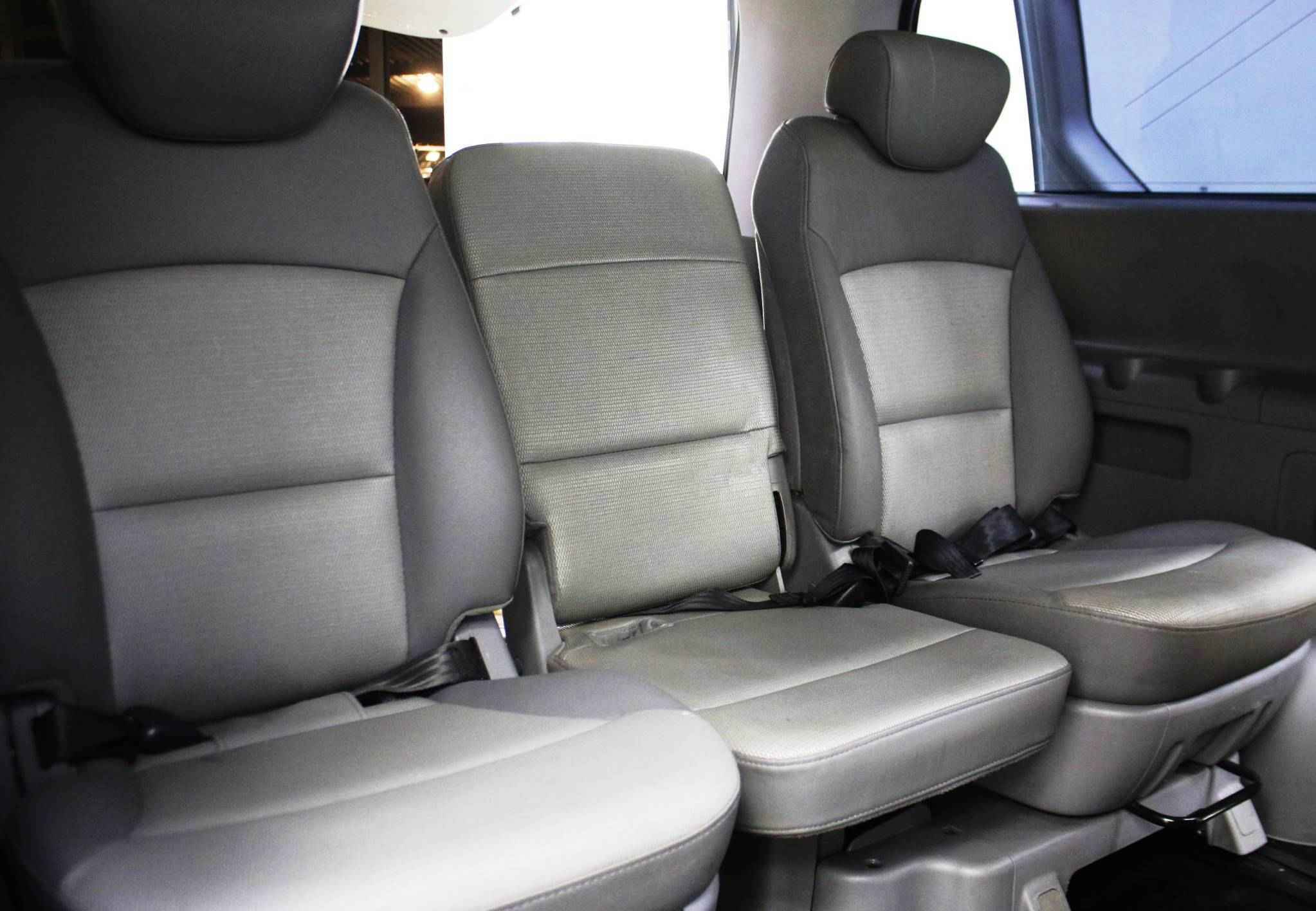 Hyundai Grand Starex, I