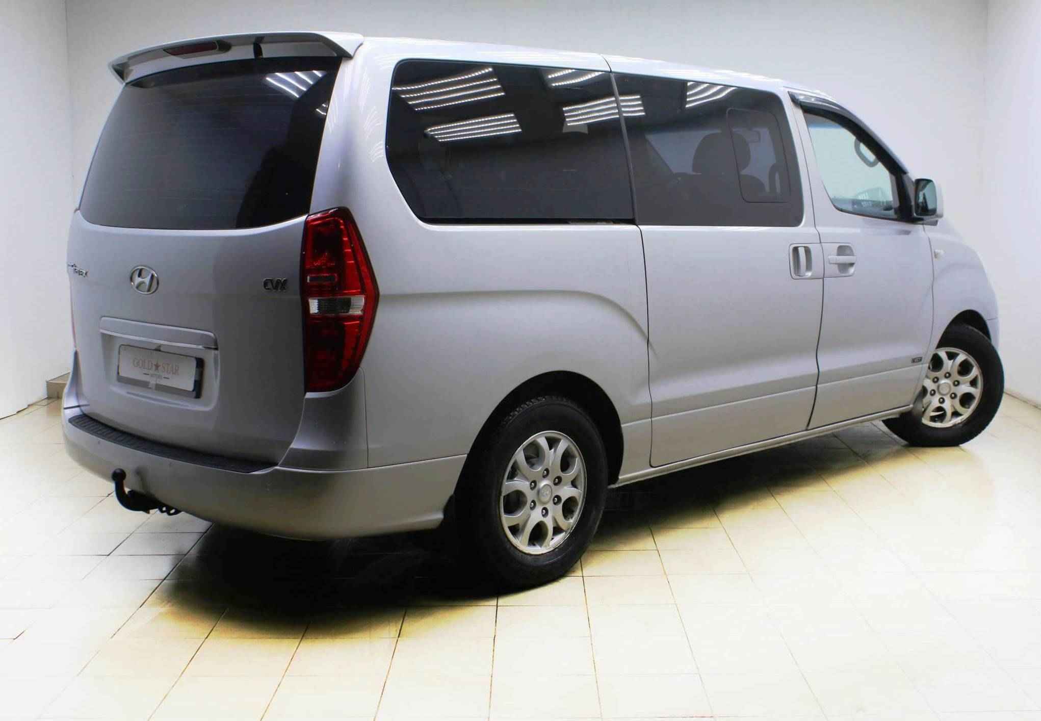 Hyundai Grand Starex, I