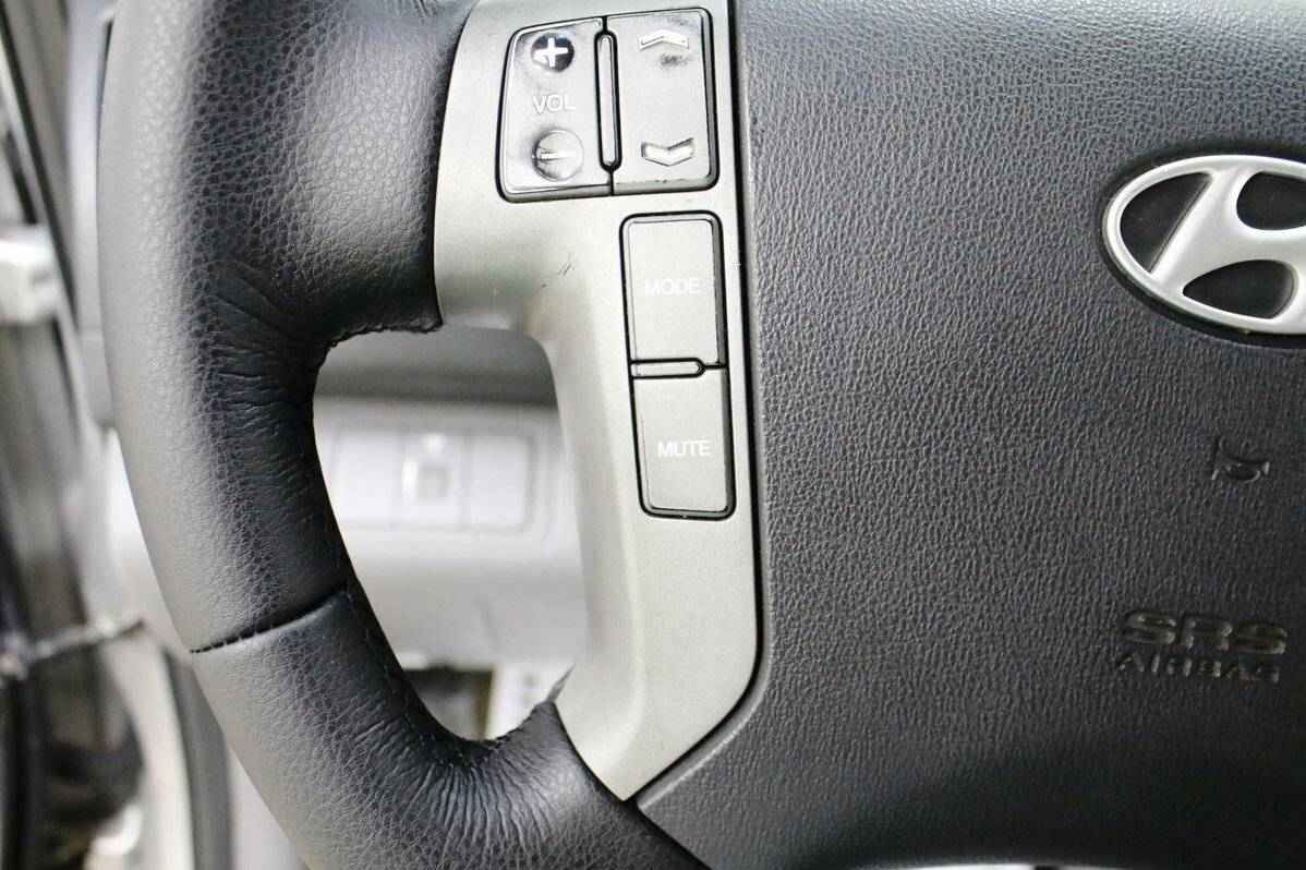 Hyundai Grand Starex, I