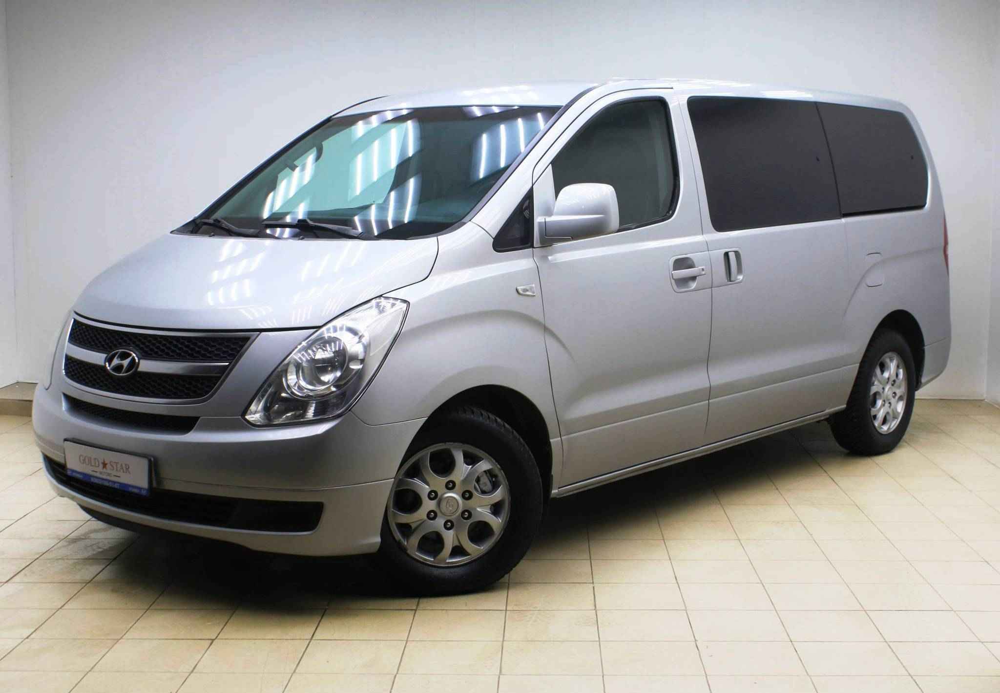Hyundai Grand Starex, I