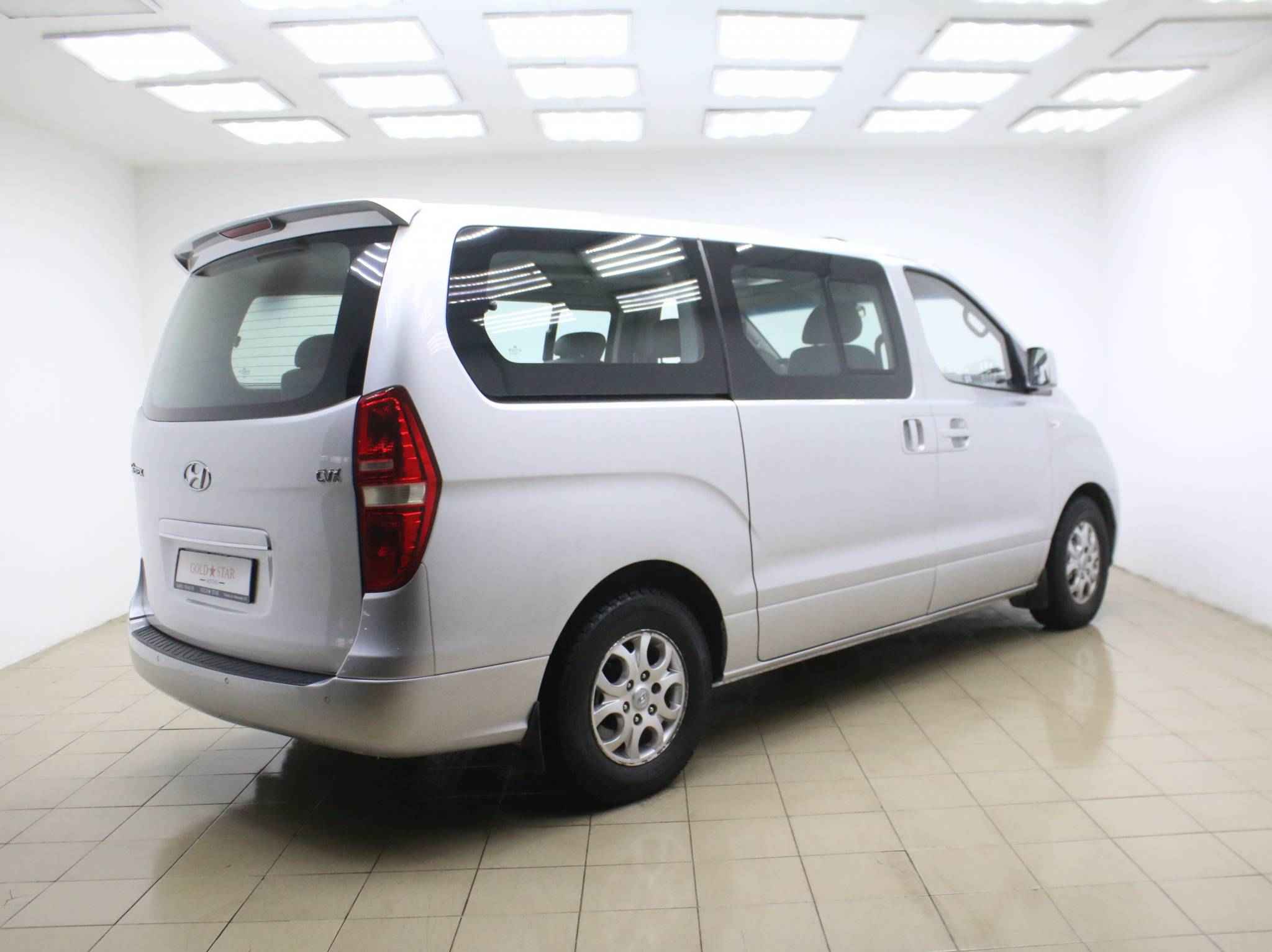 Hyundai Grand Starex, I