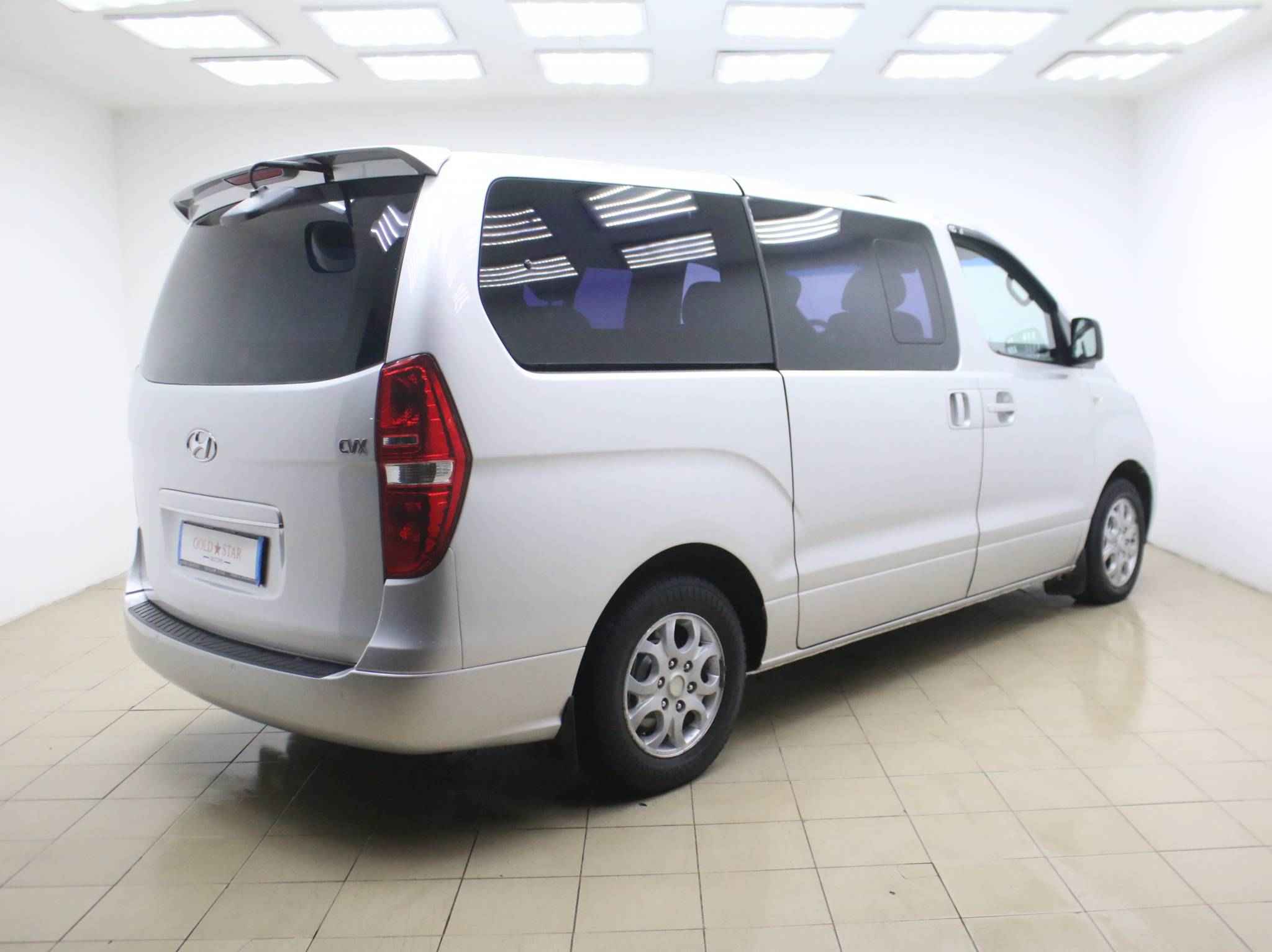 Hyundai Grand Starex, I