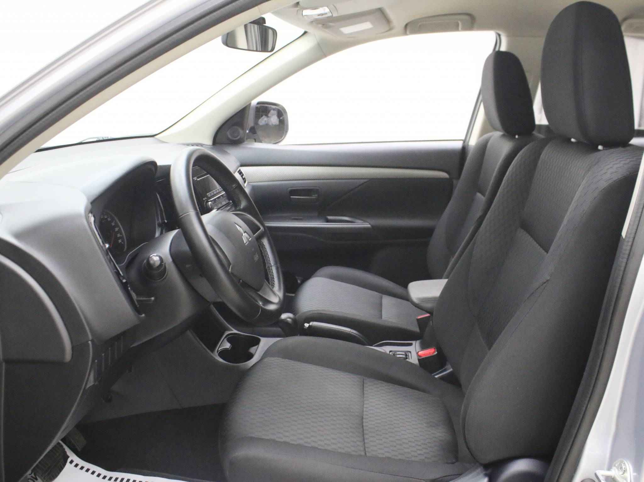 Mitsubishi Outlander, III