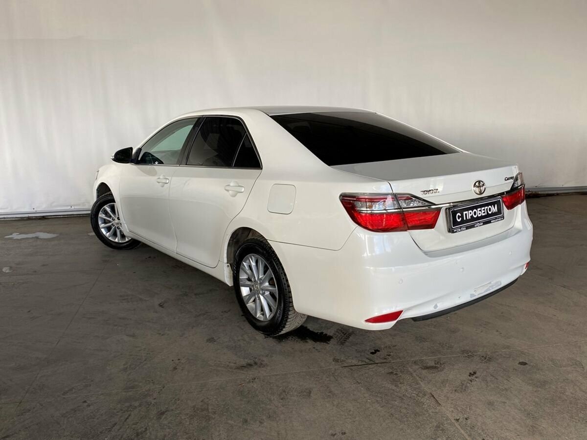 Toyota Camry, 2016