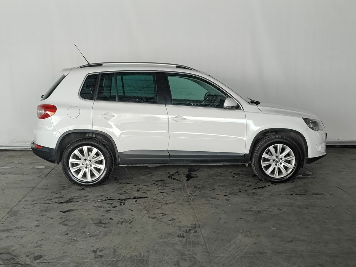 Volkswagen Tiguan, 2010