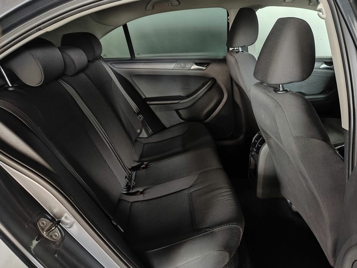 Volkswagen Jetta, 2013