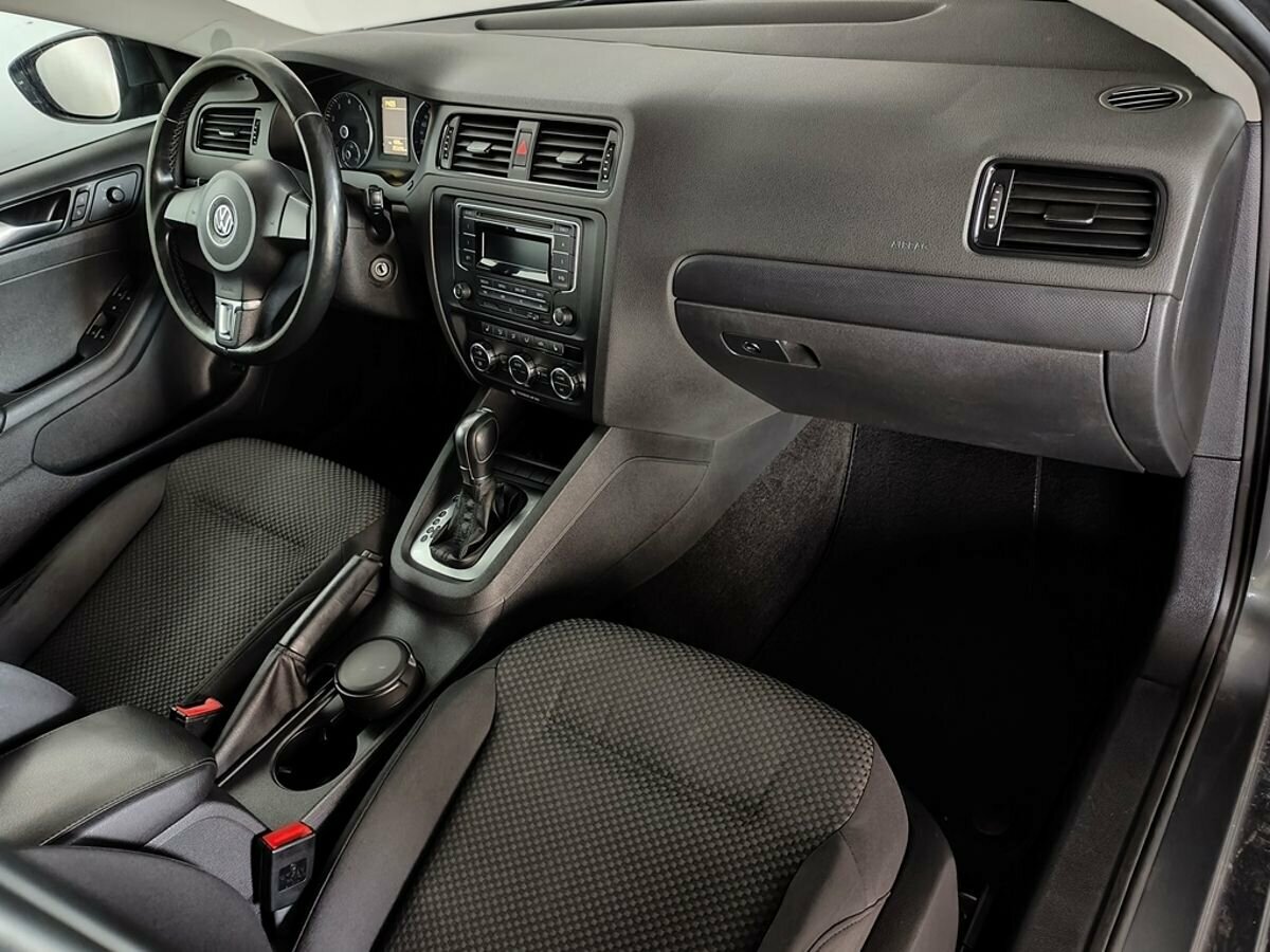 Volkswagen Jetta, 2013