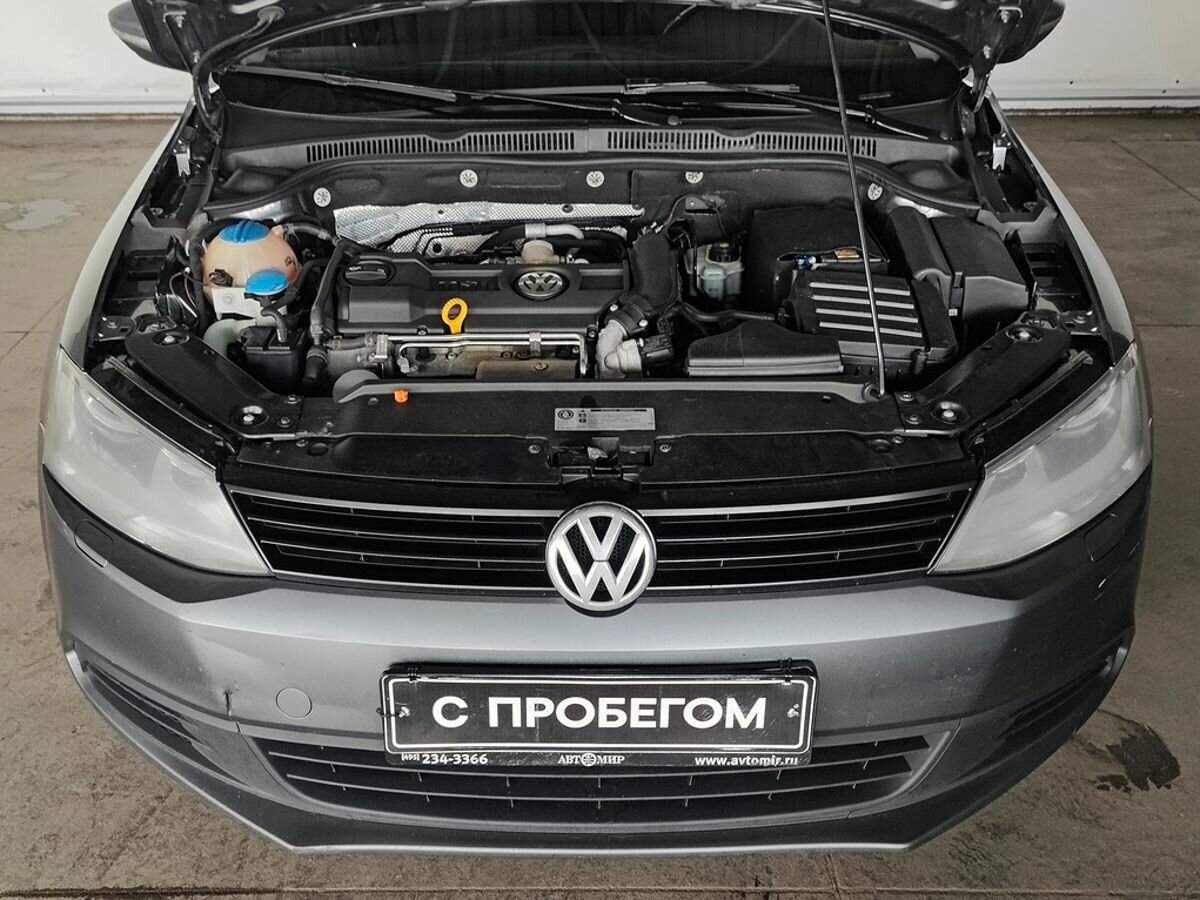 Volkswagen Jetta, 2013